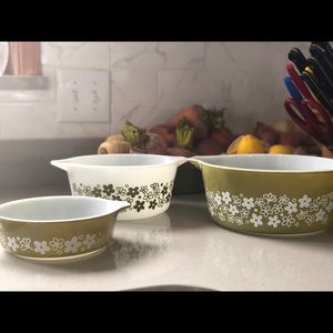 Pyrex nesting Bowles